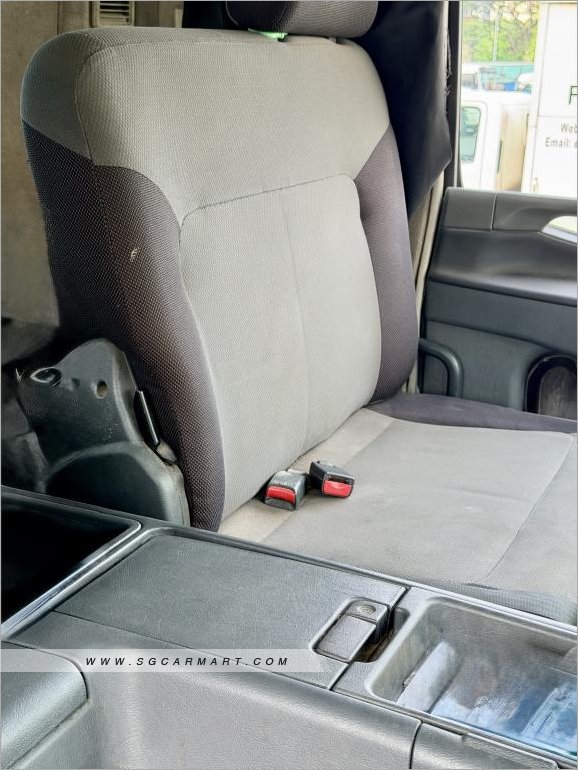 Mitsubishi Fuso photo 5