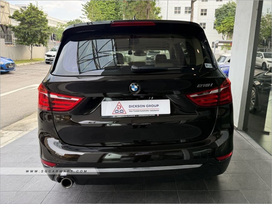 BMW 5 Series 523i Highline - Side Front