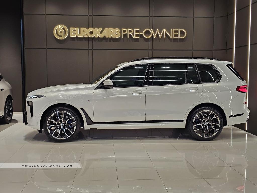 BMW X7 xDrive40i M-Sport 7-Seater