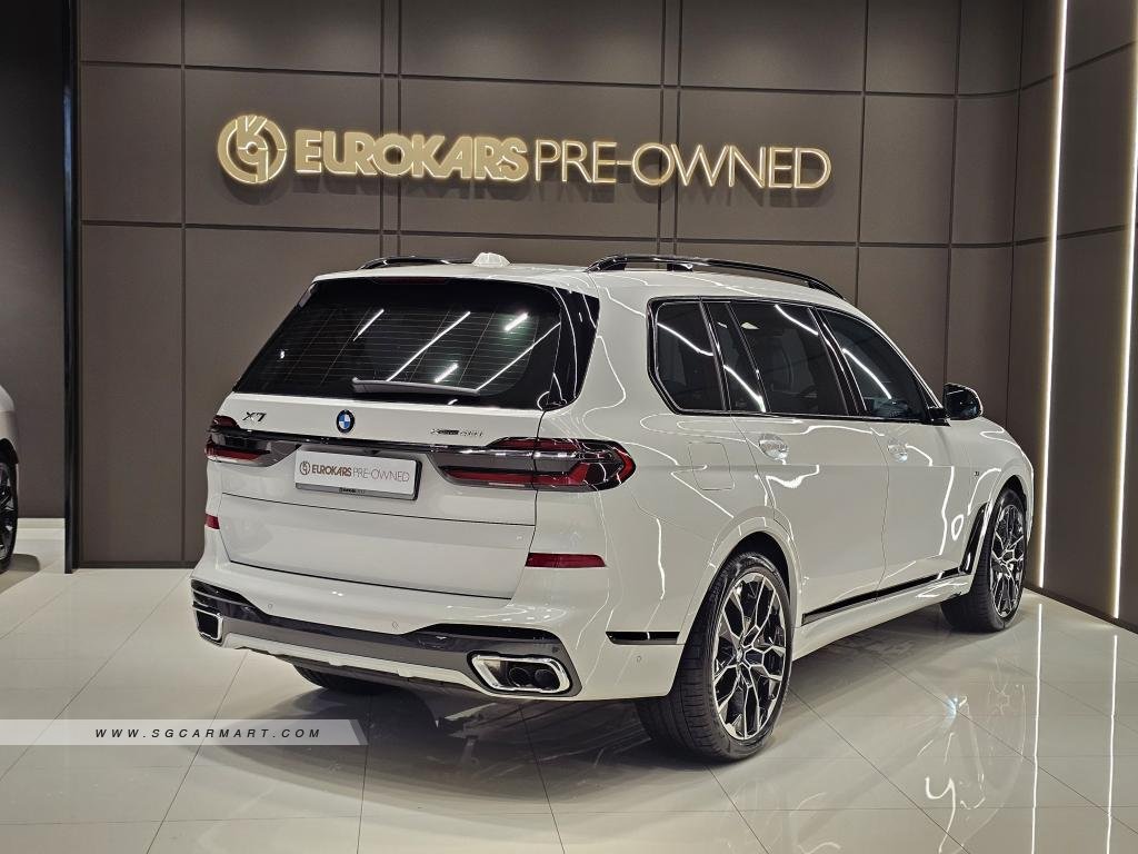 BMW X7 xDrive40i M-Sport 7-Seater