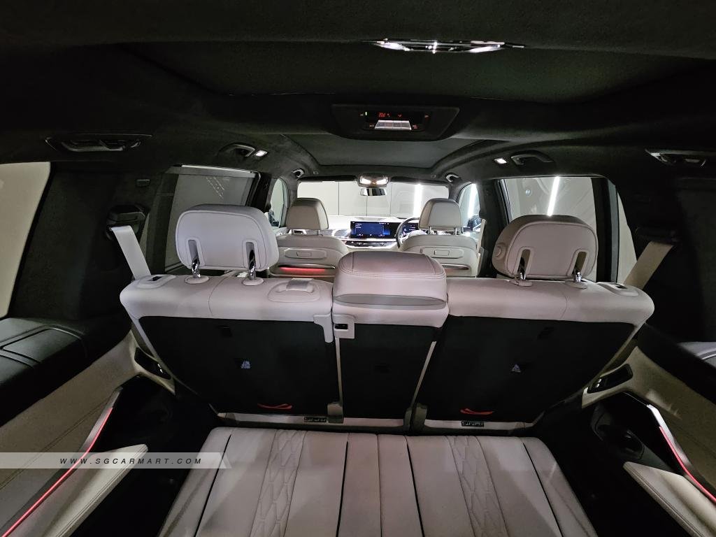BMW X7 xDrive40i M-Sport 7-Seater