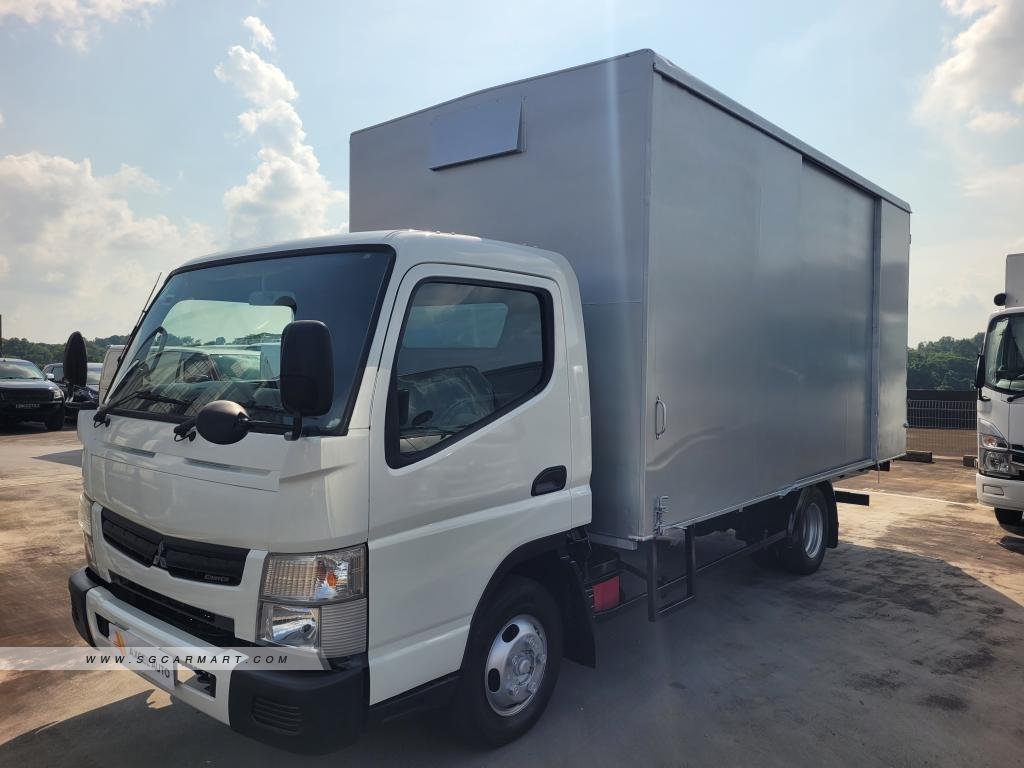 Mitsubishi Fuso Canter 2016 photo 2