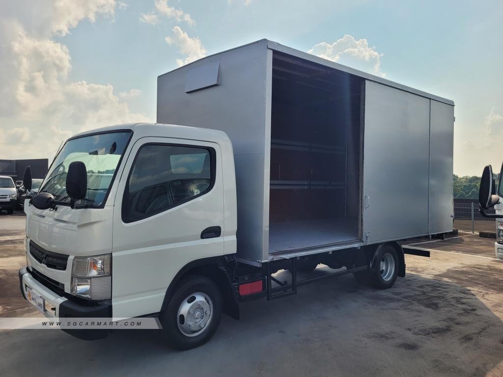 Mitsubishi Fuso Canter 2016 photo 3