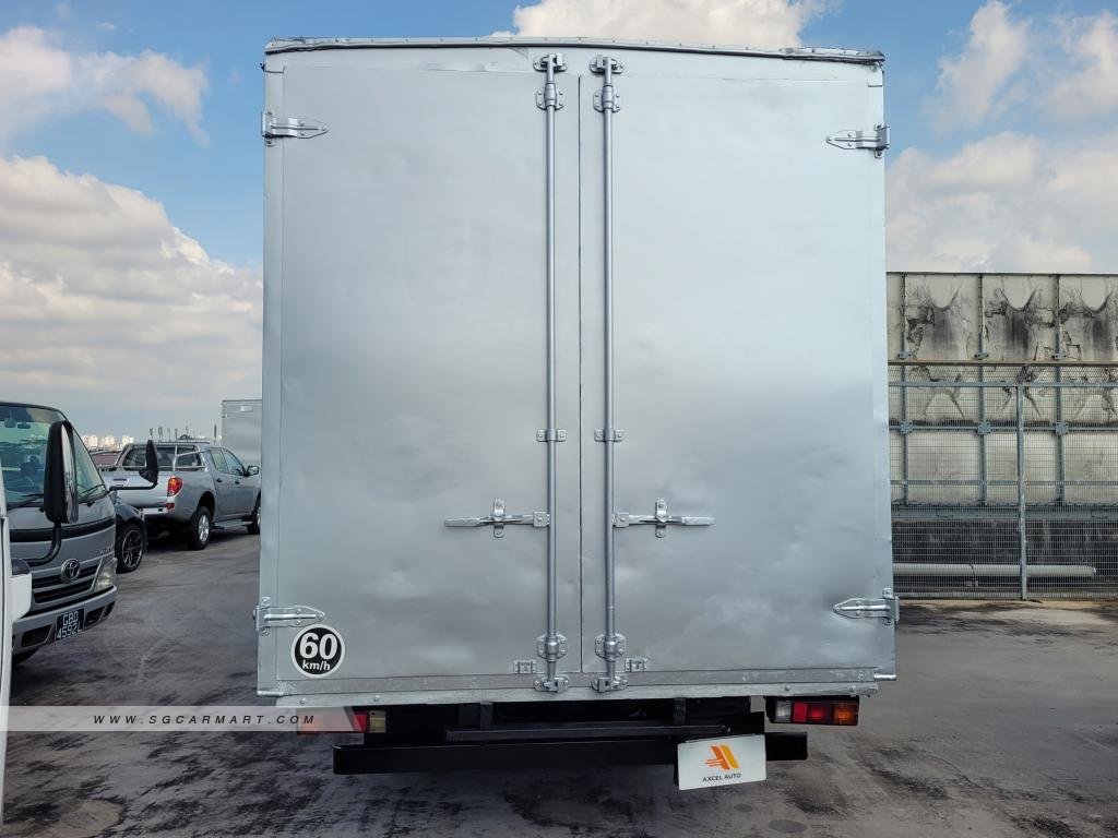 Mitsubishi Fuso Canter 2016 photo 4