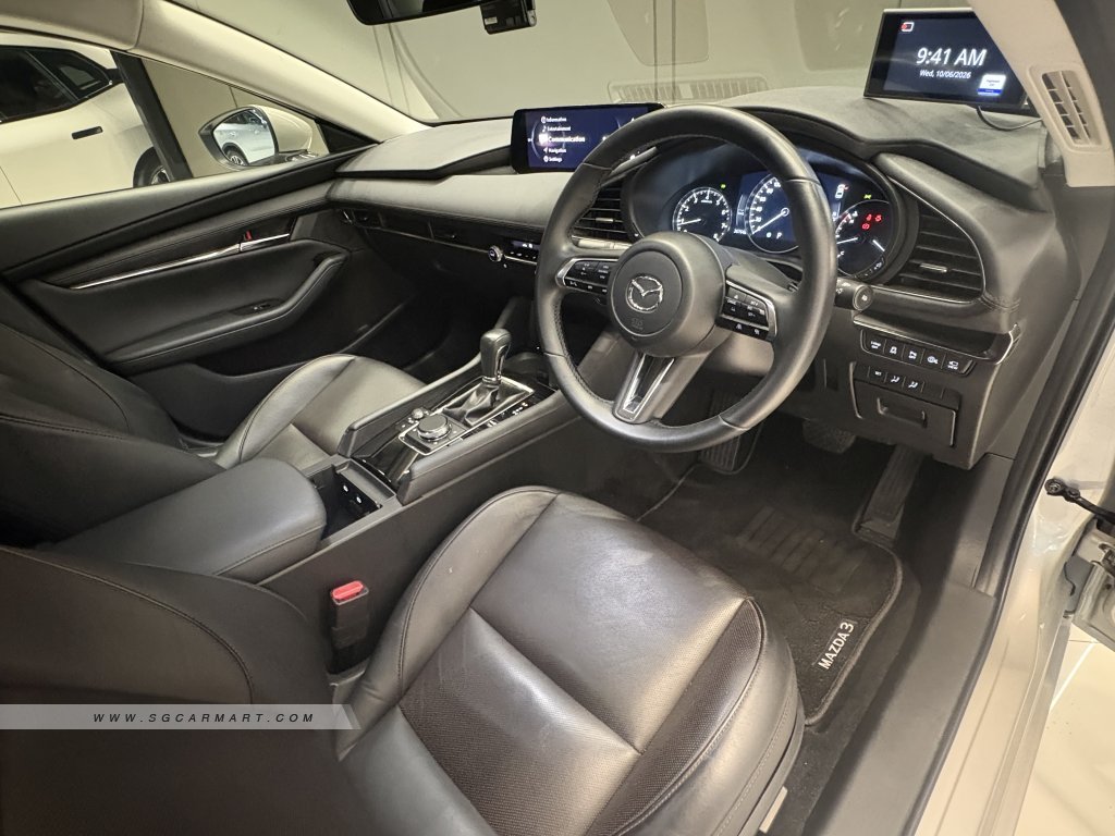 Mazda 3 Mild Hybrid 1.5A Luxury Sunroof