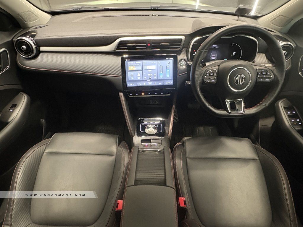 MG ZS EV Trophy Panoramic Roof