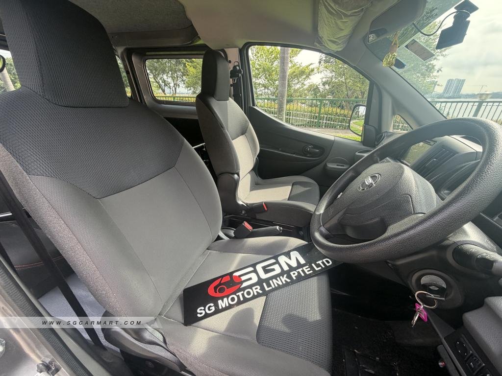 N Nissan Model photo 5