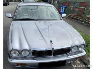 Jaguar XJ8 3.2A LWB (COE till 02/2029)-thumbnail