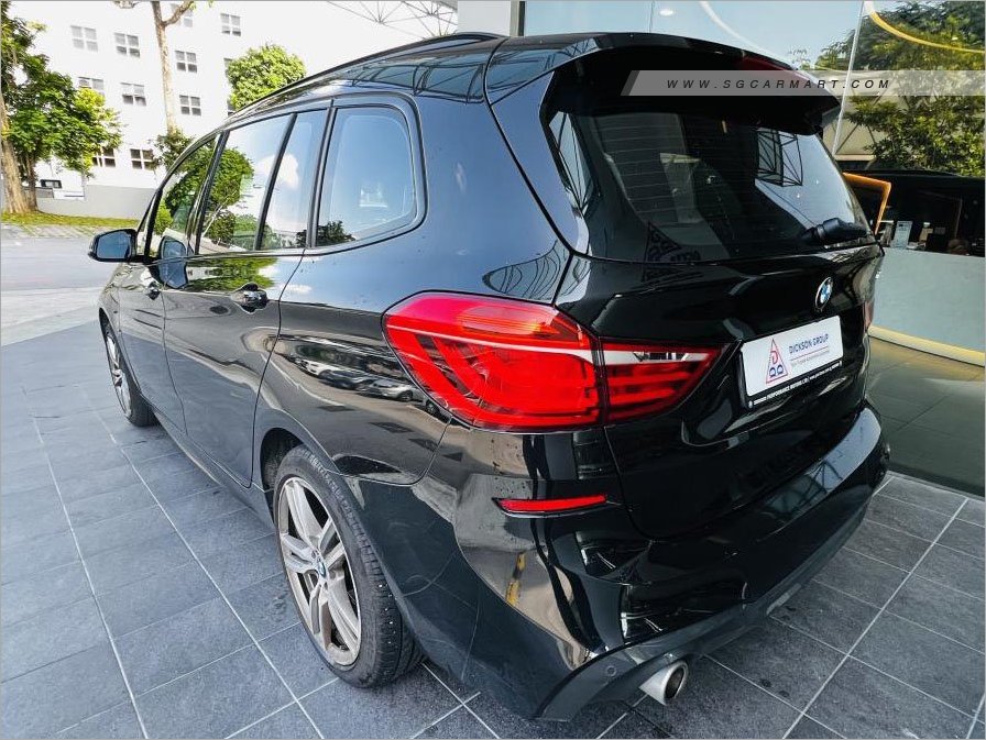 BMW 5 Series 523i Highline - Side Front