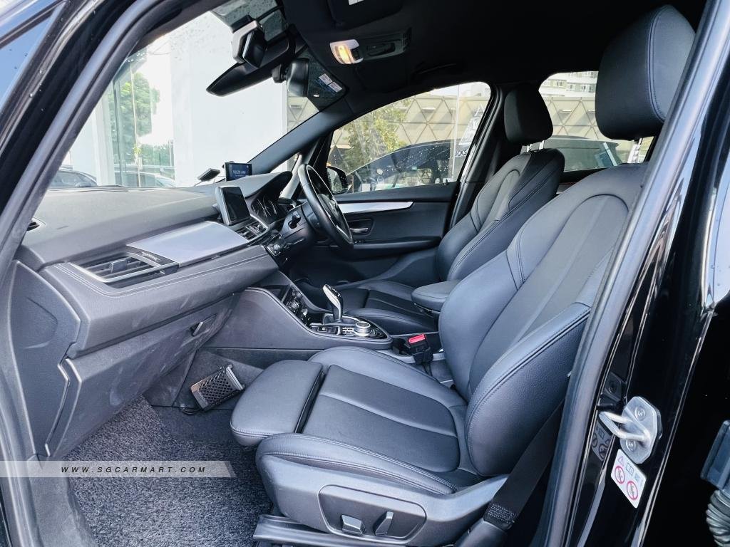 BMW 5 Series 523i Highline - Side Front