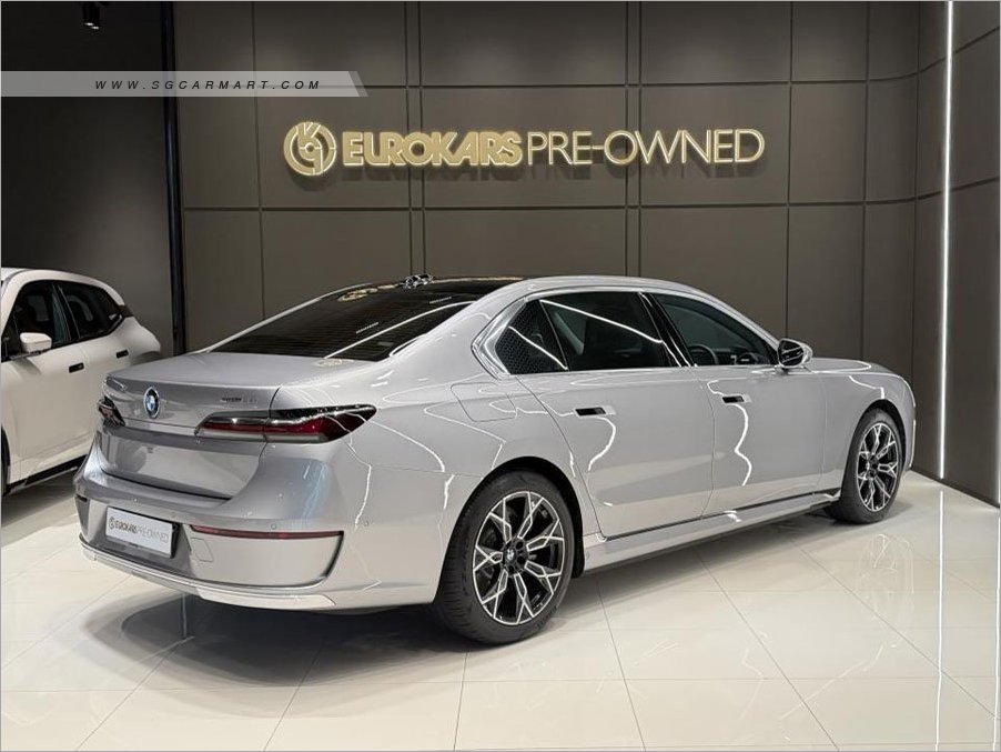 BMW i7 Electric eDrive50 Pinnacle