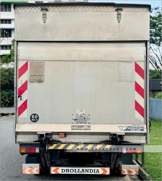 Mitsubishi Fuso Canter 2019 photo 3