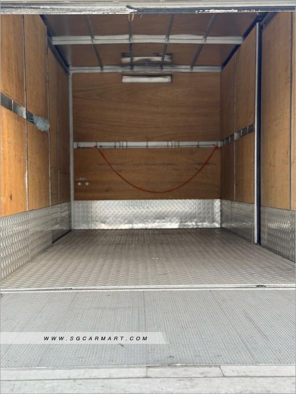 Mitsubishi Fuso Canter 2019 photo 4