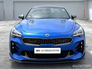 Kia Stinger 2.0A Sunroof