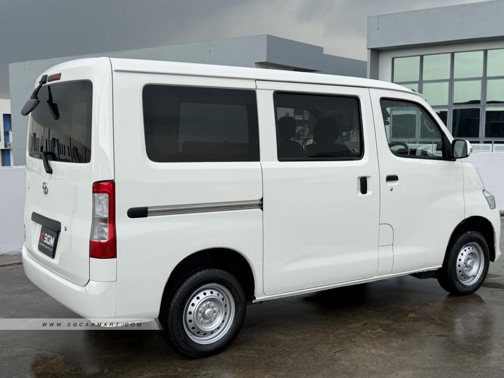 Toyota Townace 2021 photo 4