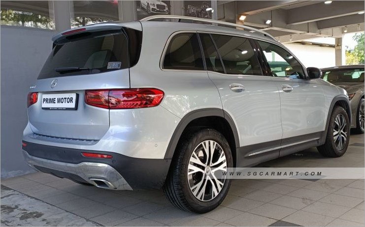 Mercedes-Benz Glb180 2024 photo 2