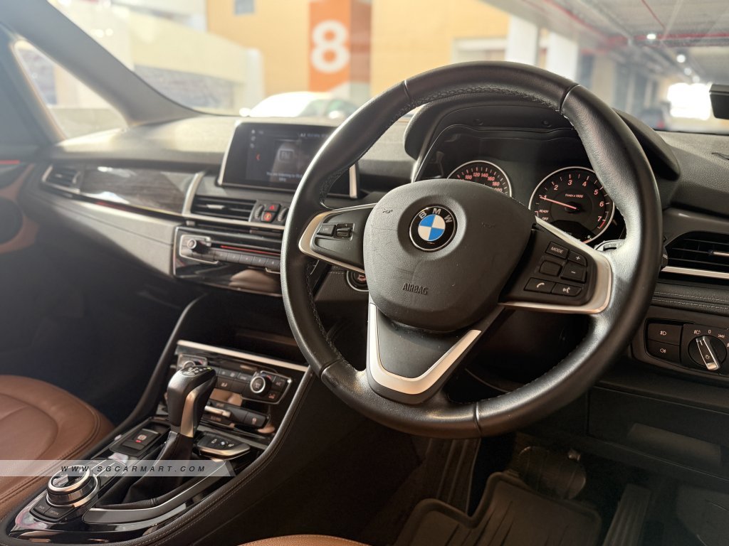 BMW 216I 2018 photo 5