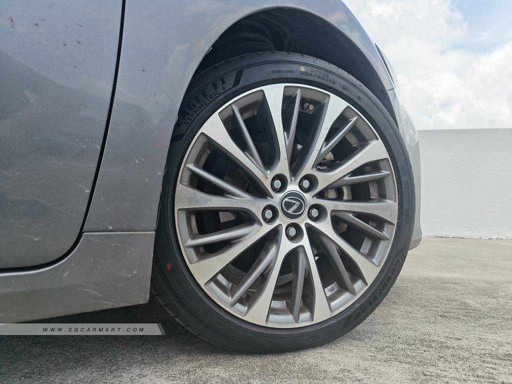 Lexus Es250 2018 photo 4