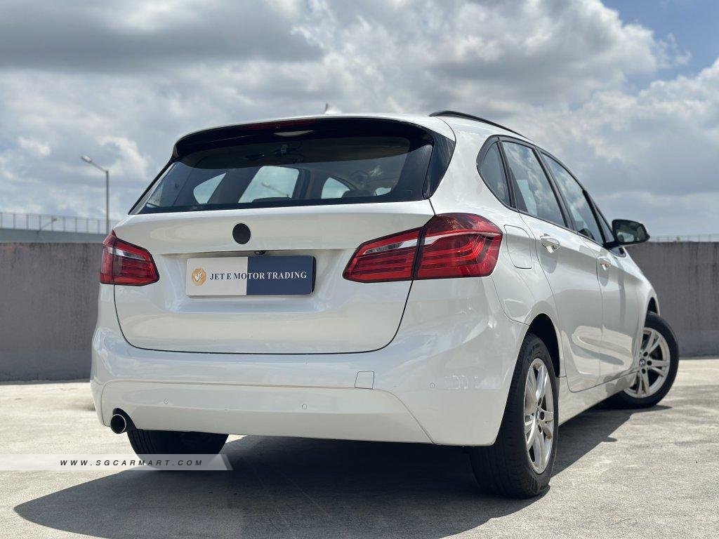 BMW 216D 2017 photo 2