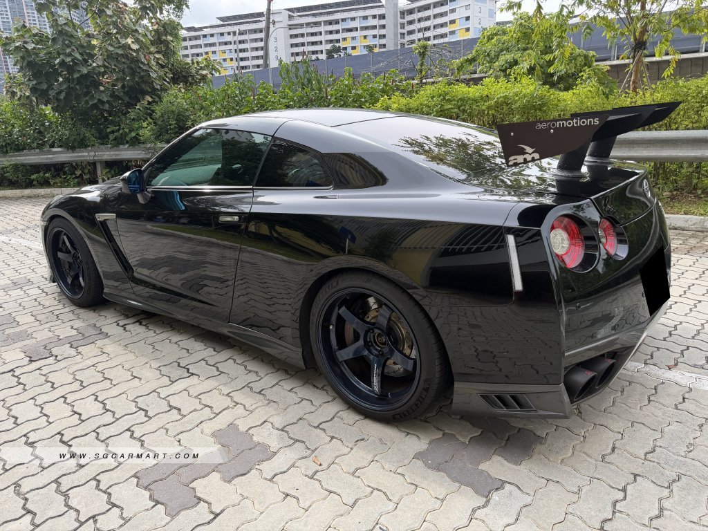 Nissan Gtr 2008 photo 2