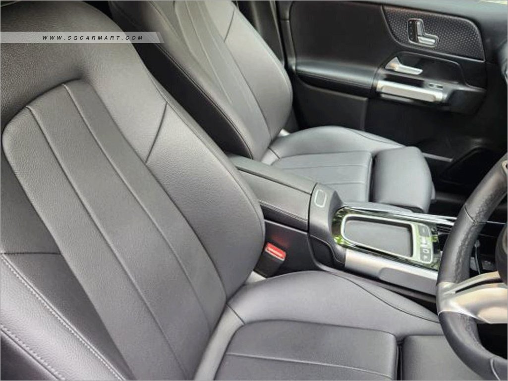 Mercedes-Benz Glb180 2025 photo 5