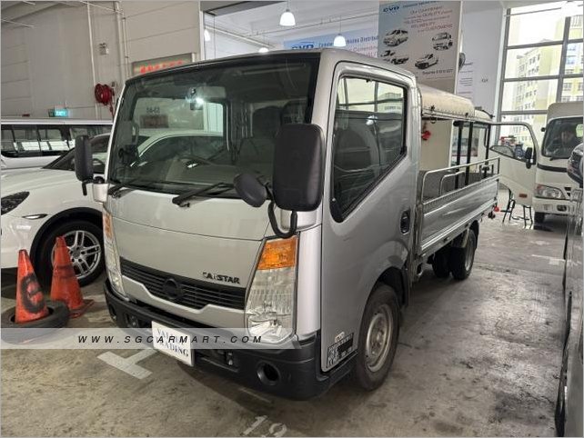 Nissan Cabstar 2016 photo 2