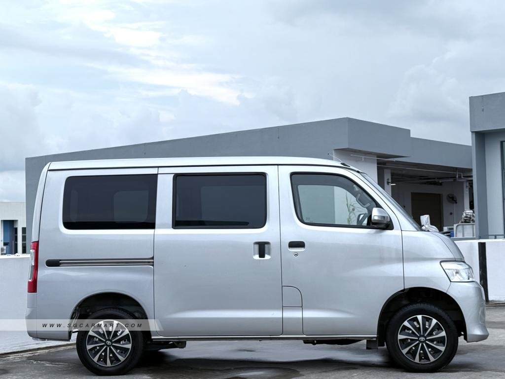 Toyota Townace 2023 photo 2