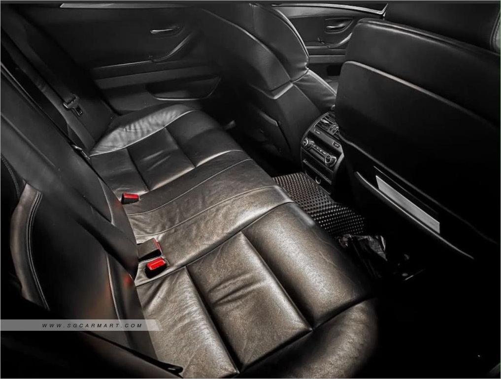 BMW 535I 2010 photo 3