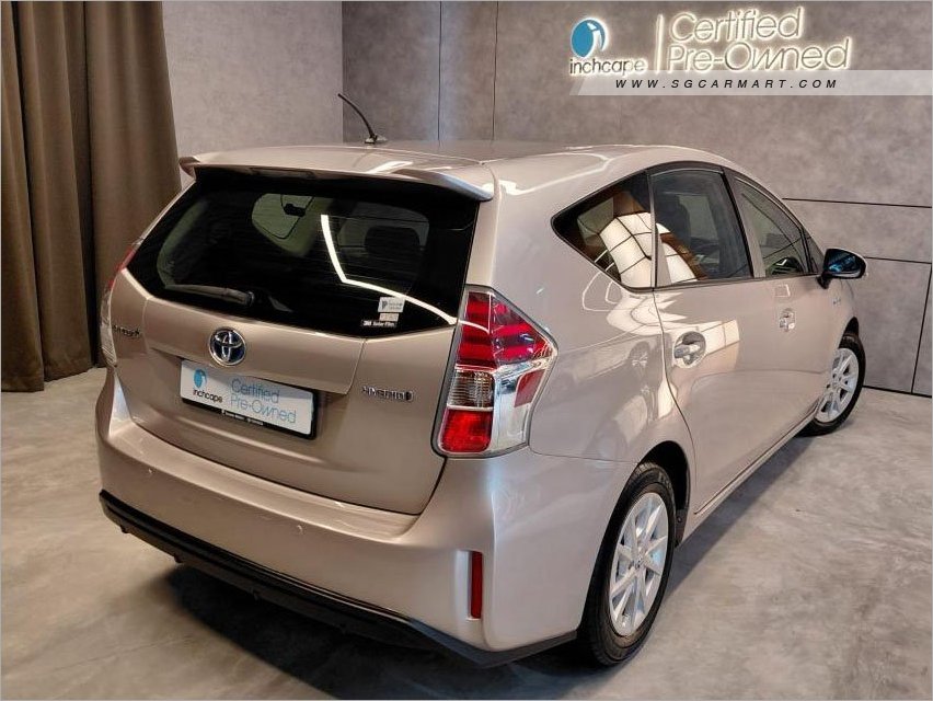 Toyota Prius Plus 2019 photo 2