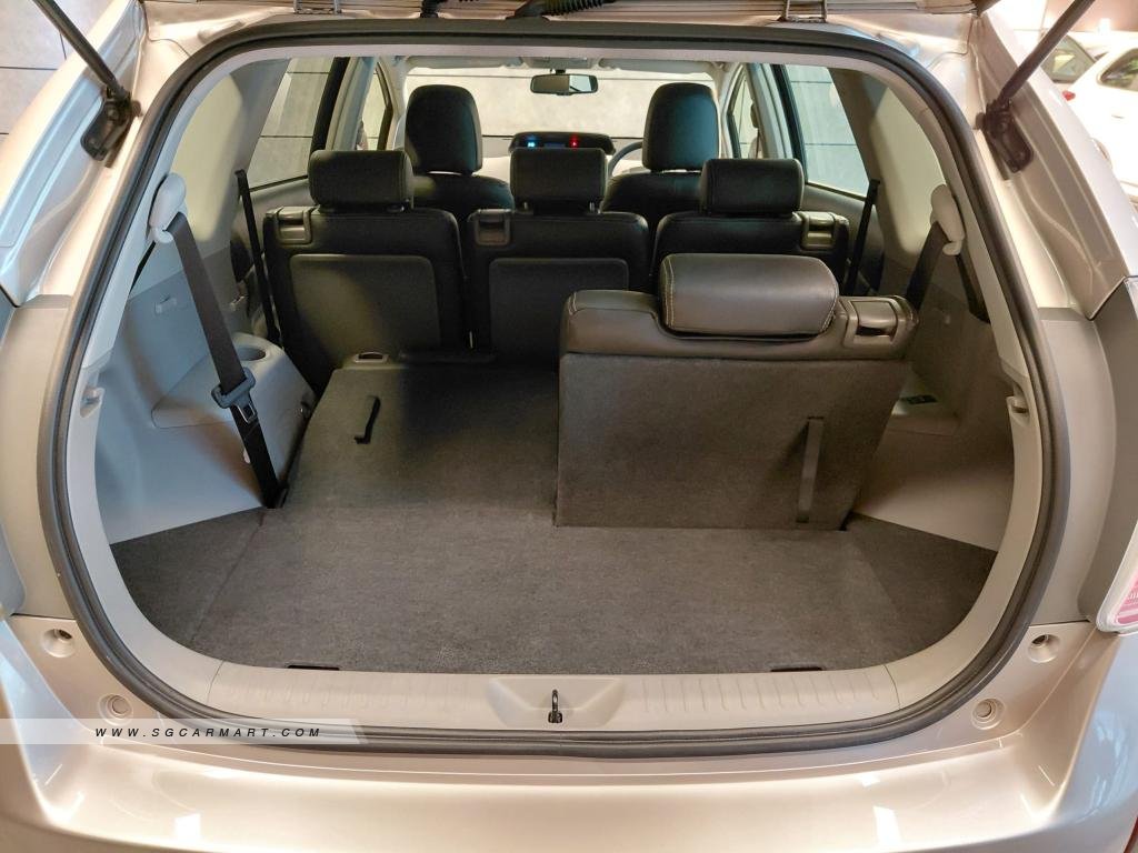 Toyota Prius Plus 2019 photo 3