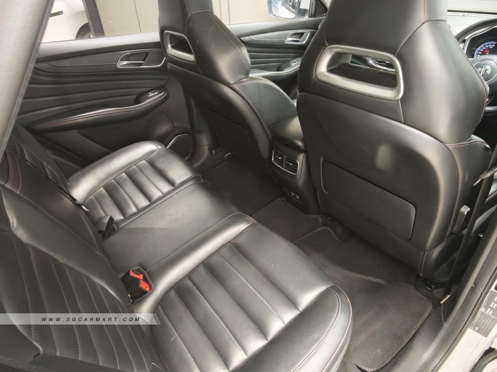 MG HS 1.5A Turbo Panoramic Roof