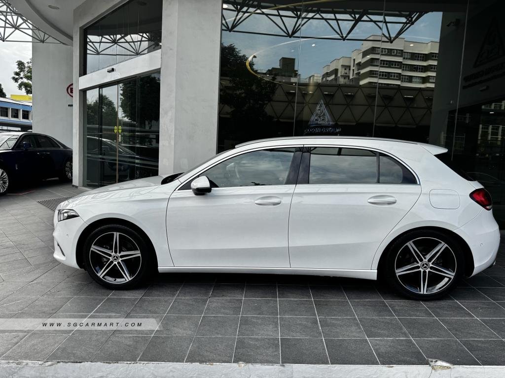 BMW 5 Series 523i Highline - Side Front