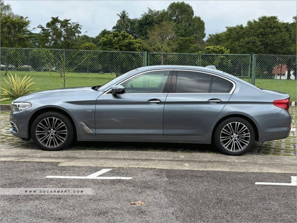 BMW 5 Series 2018 photo 4