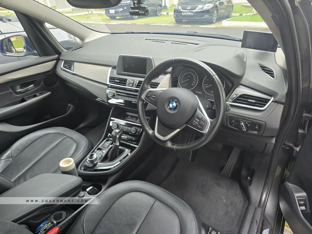 BMW 216D Gran Tourer 2017 photo 4