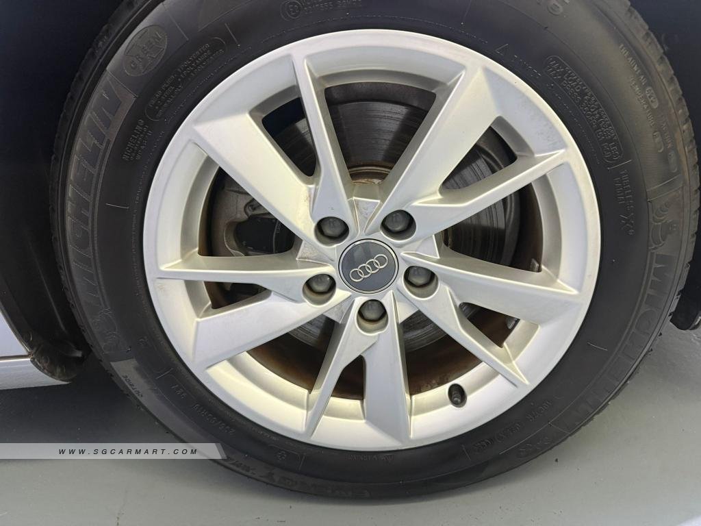 Audi A4 2017 photo 4