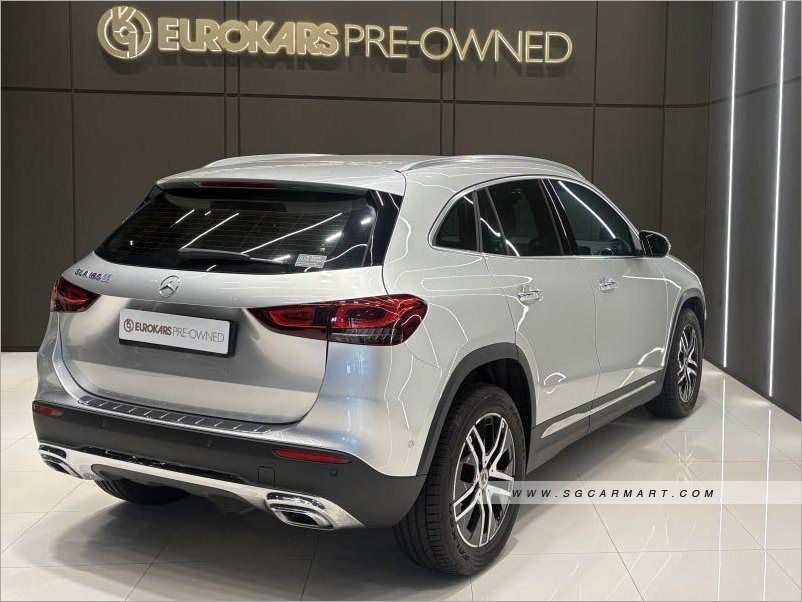 Mercedes-Benz GLA-Class GLA180 Progressive