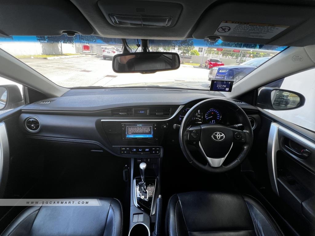 BMW 5 Series 523i Highline - Side Front