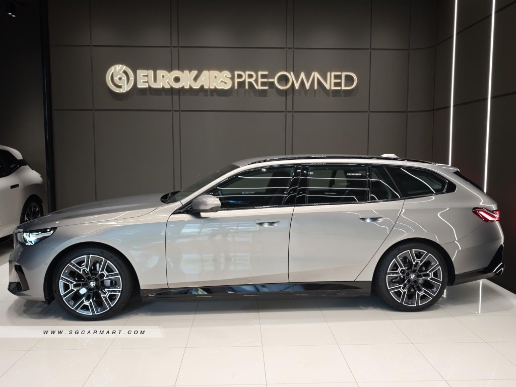 BMW i5 Touring Electric eDrive40 M-Sport