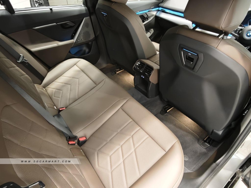 BMW i5 Touring Electric eDrive40 M-Sport