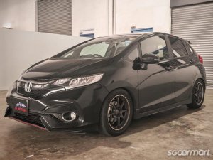 Honda Jazz 1.5M RS-thumbnail