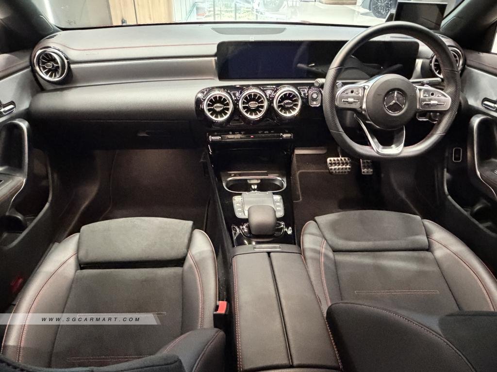 Mercedes-Benz CLA-Class CLA180 AMG Line Sunroof