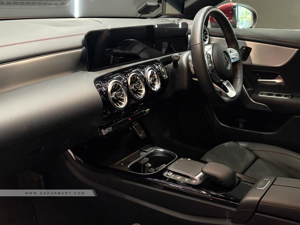 Mercedes-Benz CLA-Class CLA180 AMG Line Sunroof