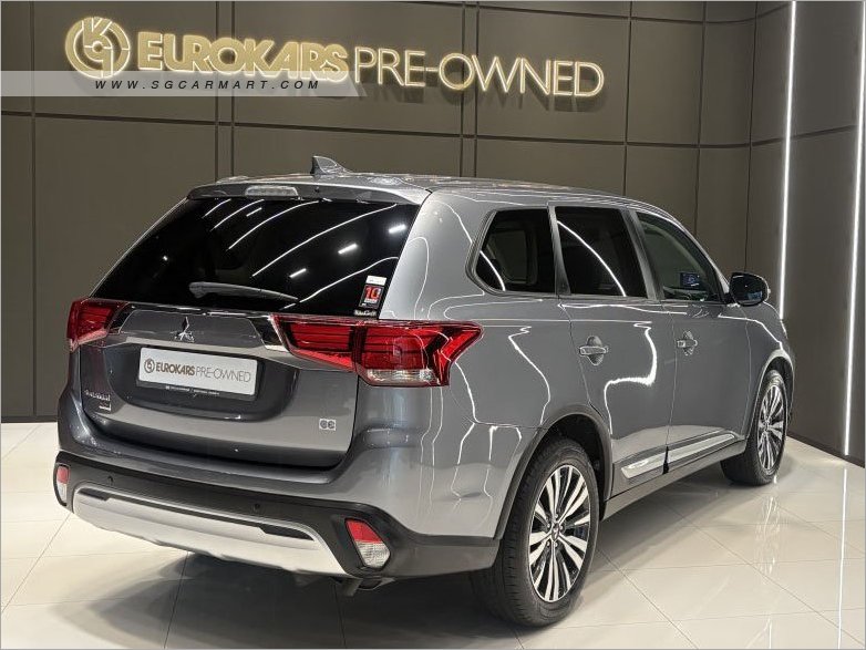 Mitsubishi Outlander 2.0A