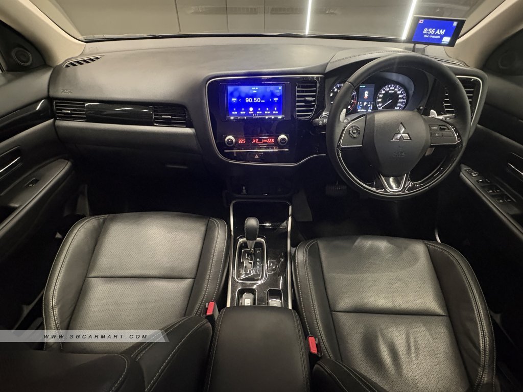 Mitsubishi Outlander 2.0A