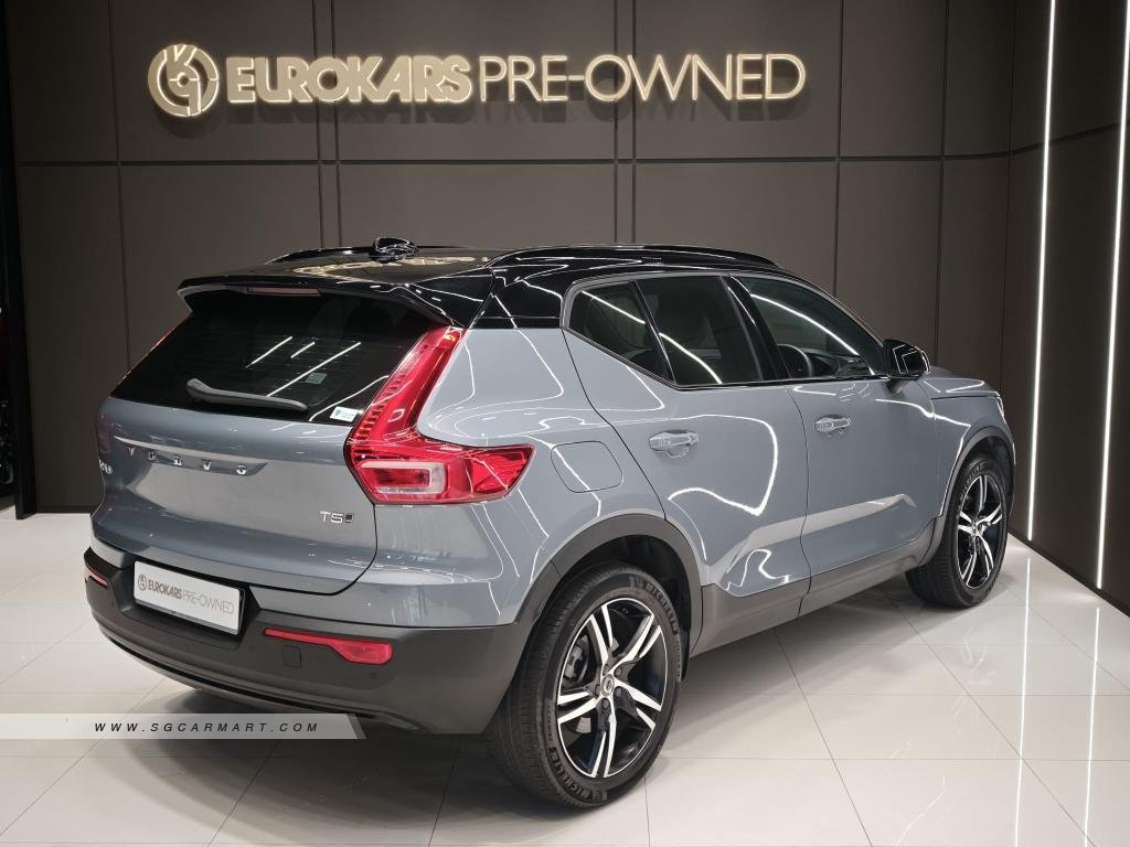 Volvo XC40 T5 R-Design Sunroof