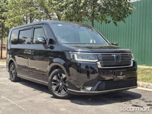 Honda Stepwgn Hybrid Spada 2.0A e-HEV