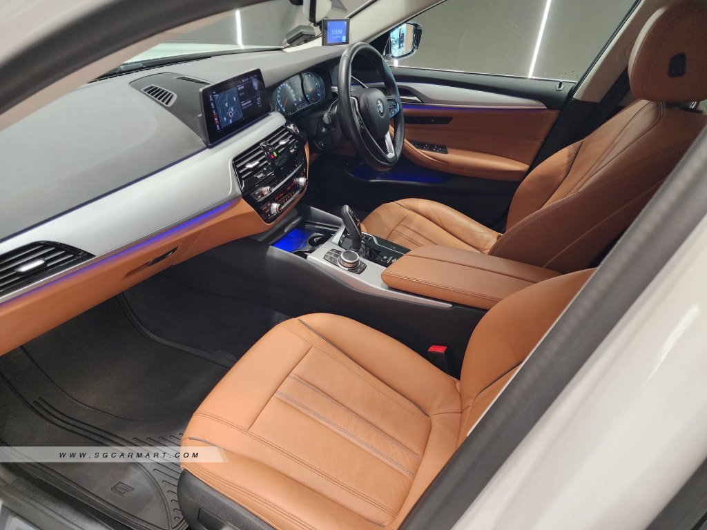 BMW 5 Series 520i Mild Hybrid