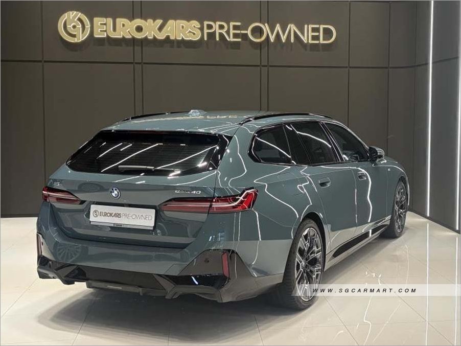 BMW i5 Touring Electric eDrive40 M-Sport