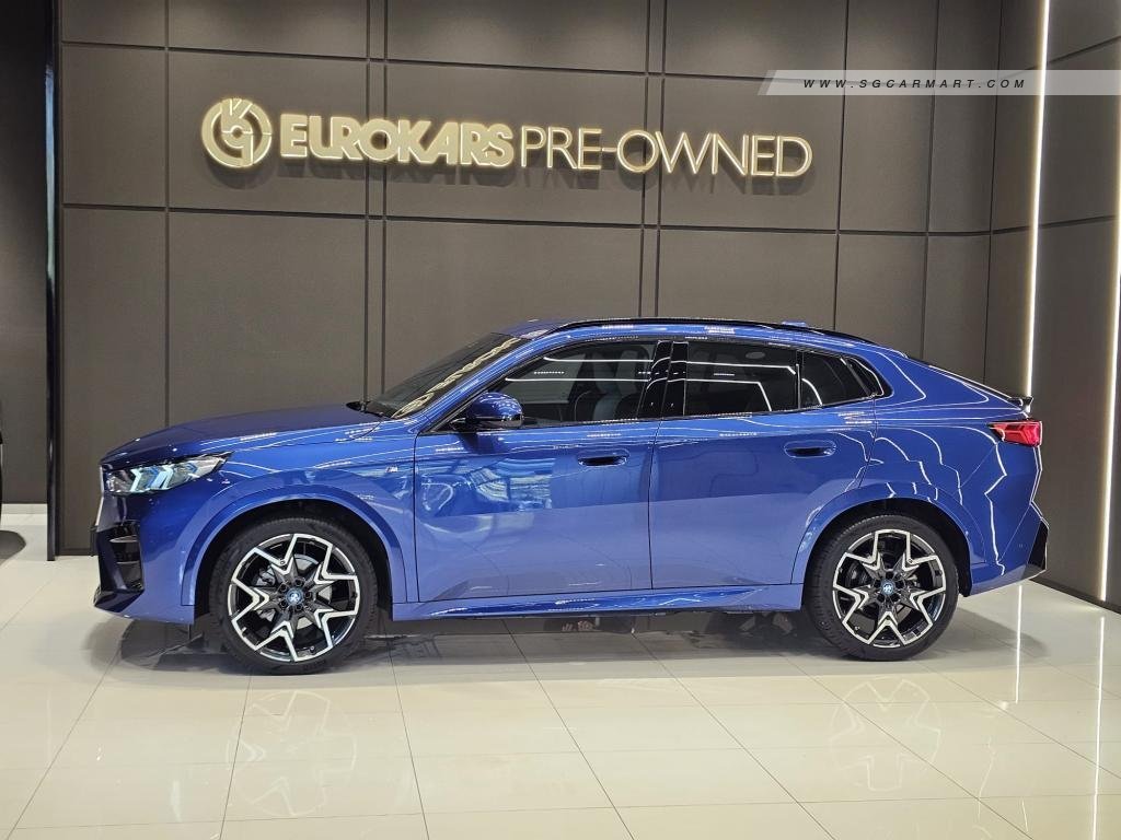 BMW iX2 Electric eDrive20 M-Sport