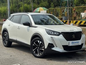 Peugeot 2008 1.2A PureTech EAT8 Allure Premium